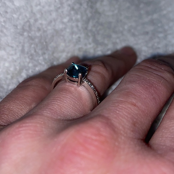 SOLD 💍 Women's Fashion Jewelry Ring 925 Sterling Silver Blue Sapphire Wedding - Picture 4 of 4